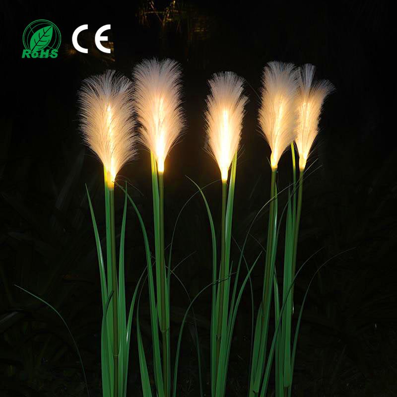 IP65 Electric Simulated Furry Reed Lamp Metal Design for Courtyard Garden Landscape
