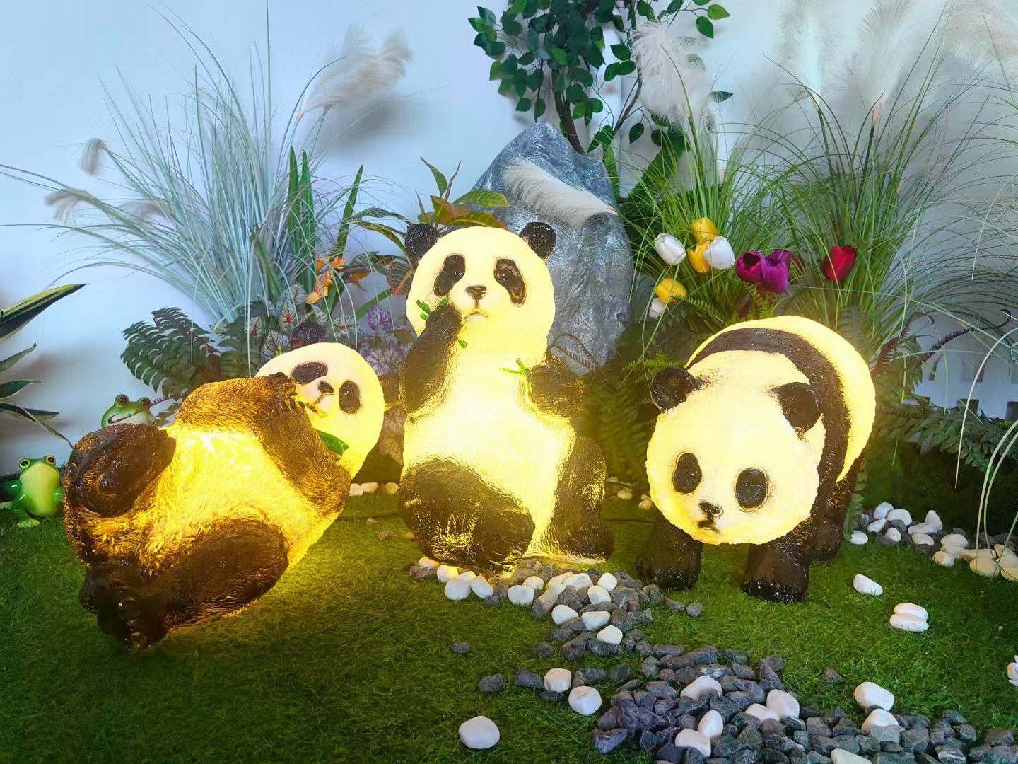 Classic Panda Statue Sculpture Landscape Christmas Halloween Thanksgiving Wedding Decoration