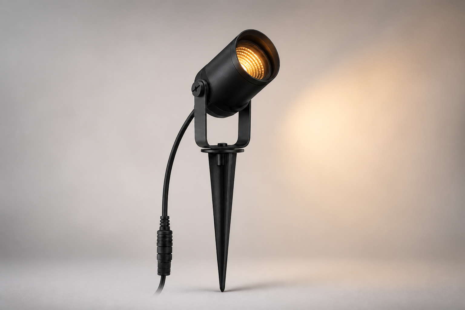 Amber Tunable-White Landscape Accent Spotlight Amber Tunable-White Landscape Accent Spotlight